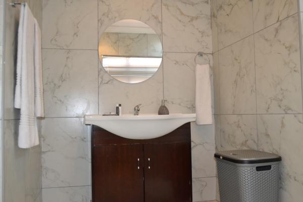 Room image 13