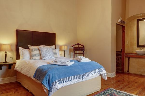 Room image 4