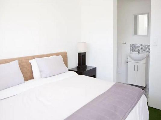 Room image 1