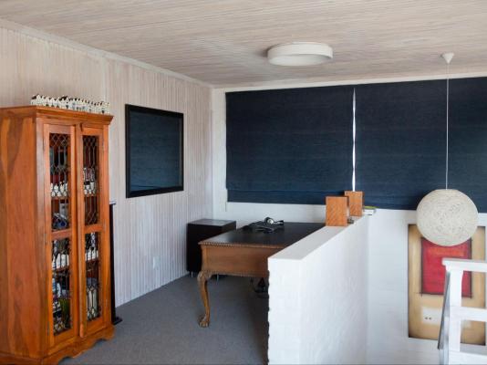 Room image 15