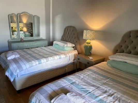 Room image 3