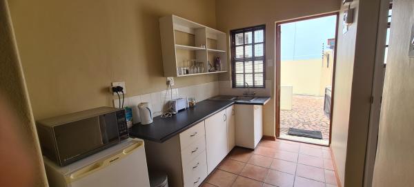 Room image 3