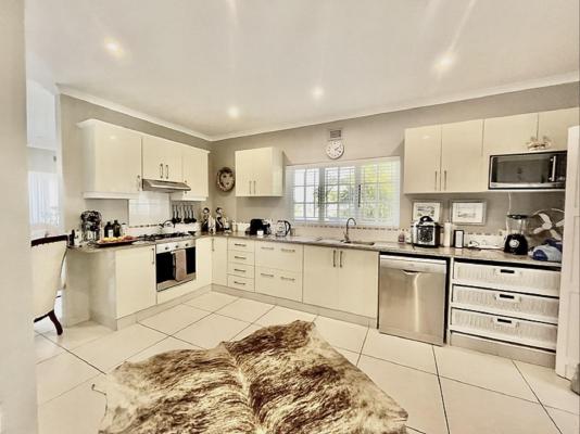 Ballito Central Pet Friendly Home - 170020