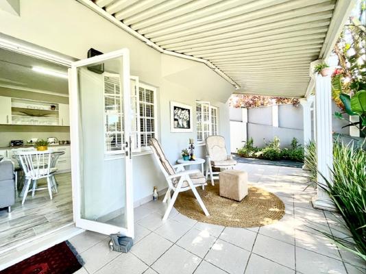 Ballito Central Pet Friendly Home - 170030