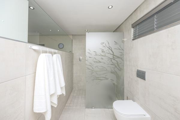 Room image 3