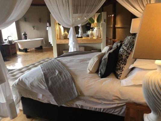Bush Lodge - 170198