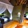 Bush Lodge - 170199