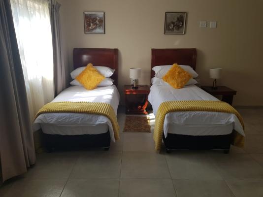 Room image 15