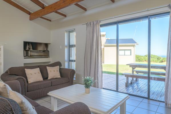 Fynbos Golf Club & Accommodation - 171813