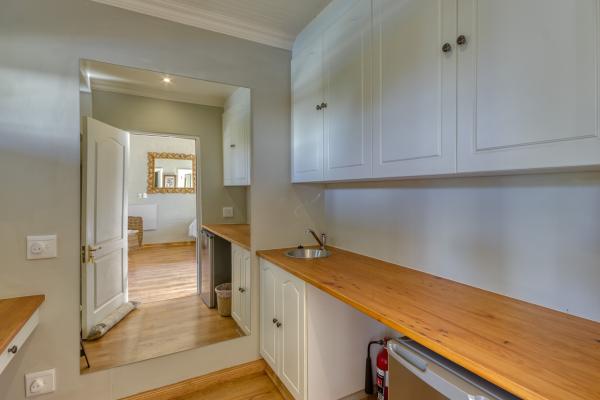 Explorer Guesthouse - 172158