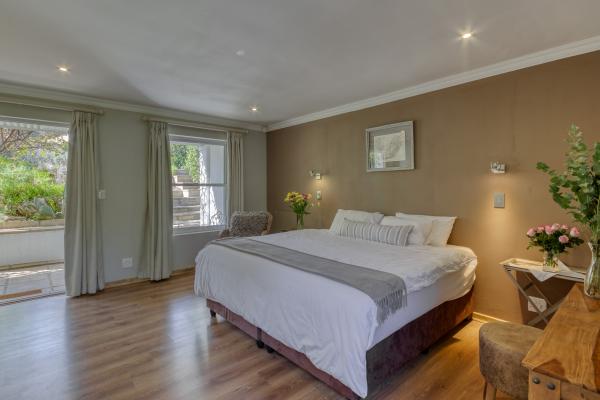 Explorer Guesthouse - 172163