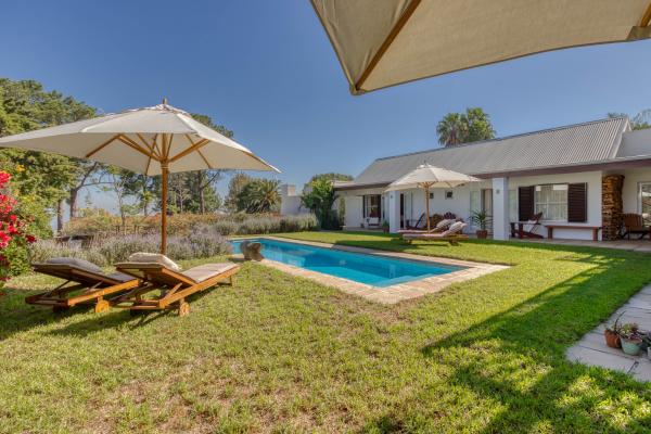 Explorer Guesthouse - 172165