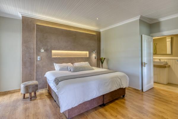 Explorer Guesthouse - 172169