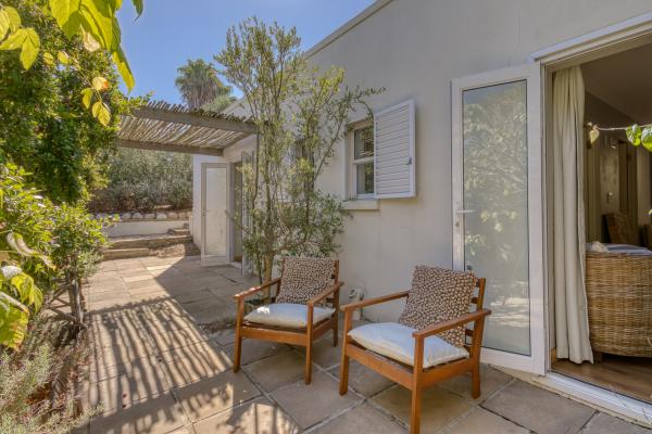 Explorer Guesthouse - 172192