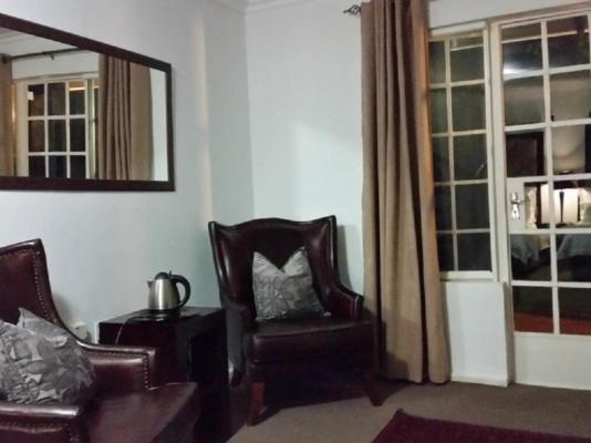 Room image 3