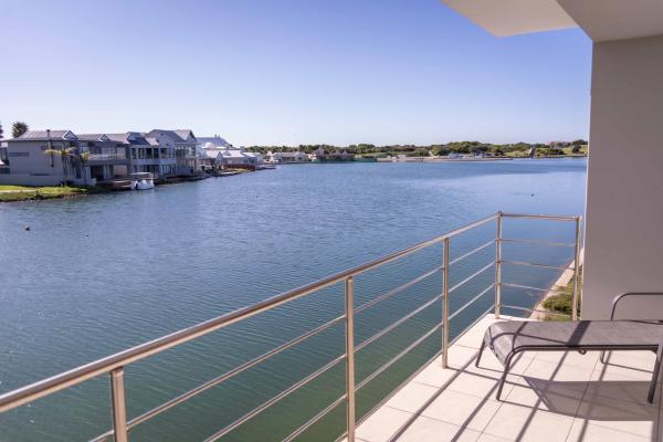 Water Views Apartment - 172814
