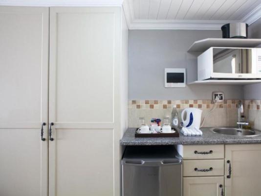 Room image 3