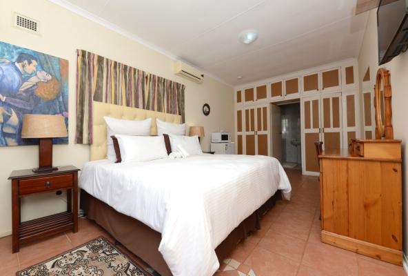 Room image 10