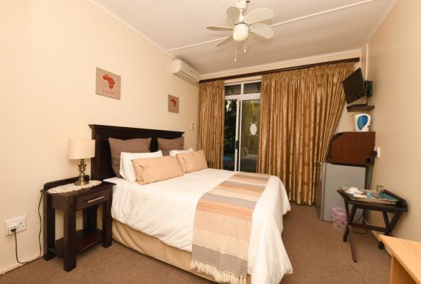 Room image 12