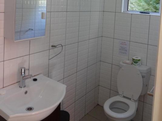 Room image 4