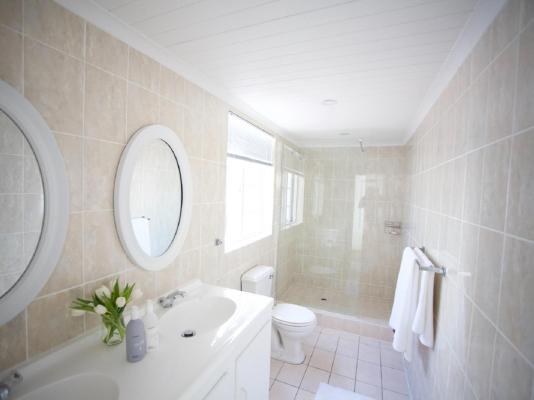 Room image 6