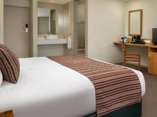 Room image 1