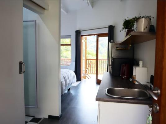 Room image 1