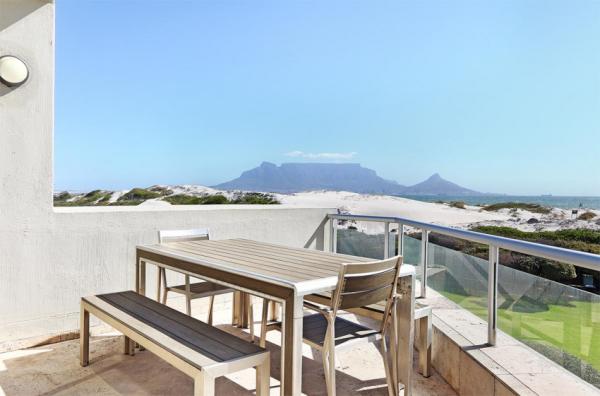Dolphin Beach E5 - 176437