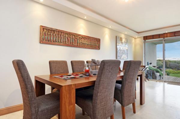Dolphin Beach E5 - 176440