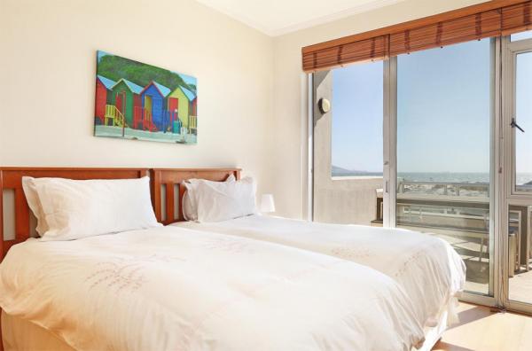 Dolphin Beach E5 - 176447