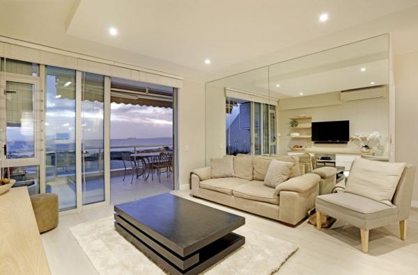 Dolphin Beach H106 - 176457