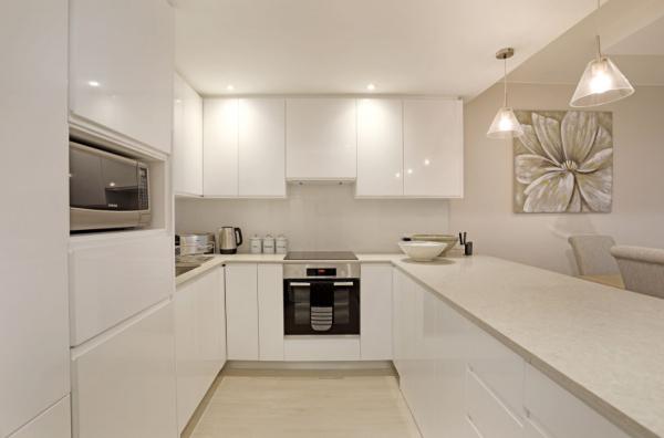 Dolphin Beach H106 - 176459