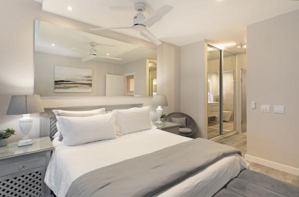 Dolphin Beach H106 - 176462