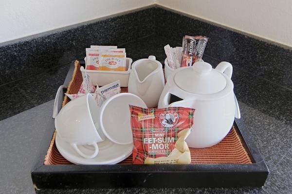 10 on CAPE - Single Coffee/ Tea facilities
