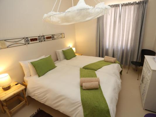 Room image 1