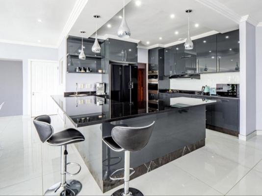 Gemmell Place - 179563