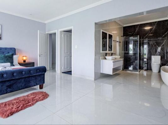 Gemmell Place - 179573