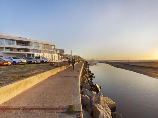 Lagoon Beach 302A - 180011