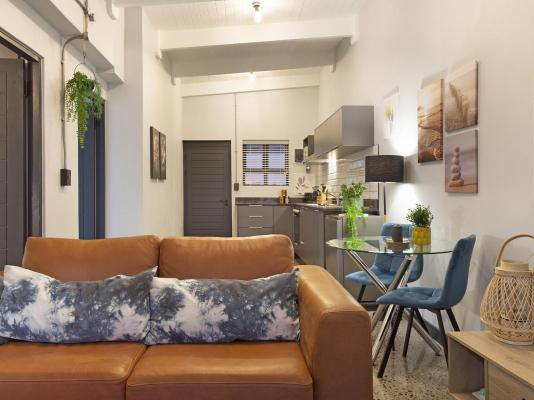 Manhattan on Coral 28 - 180224