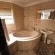 Queen Executive Bathroom 