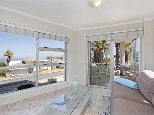 The Bay A101 - 181245