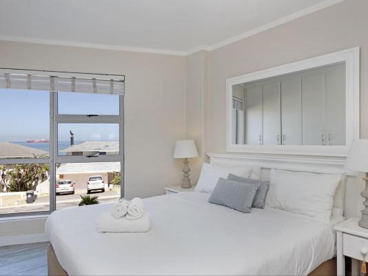 The Bay A101 - 181247