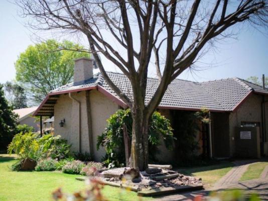 Lushof Guesthouse - 181825