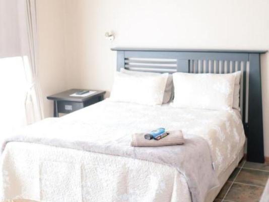 Lushof Guesthouse - 181828
