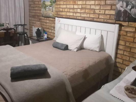 Lushof Guesthouse - 181830