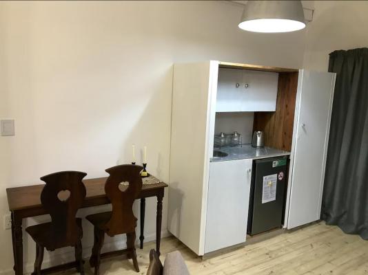 Room image 2