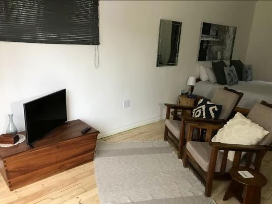 Room image 4