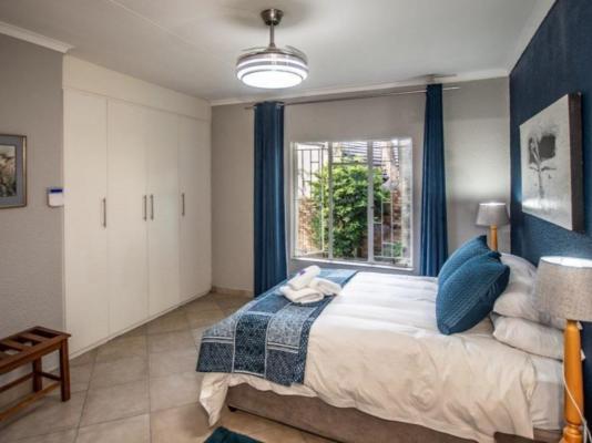 Room image 4