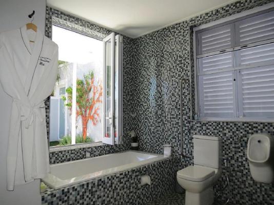 Room image 6