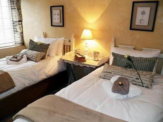 Room image 2
